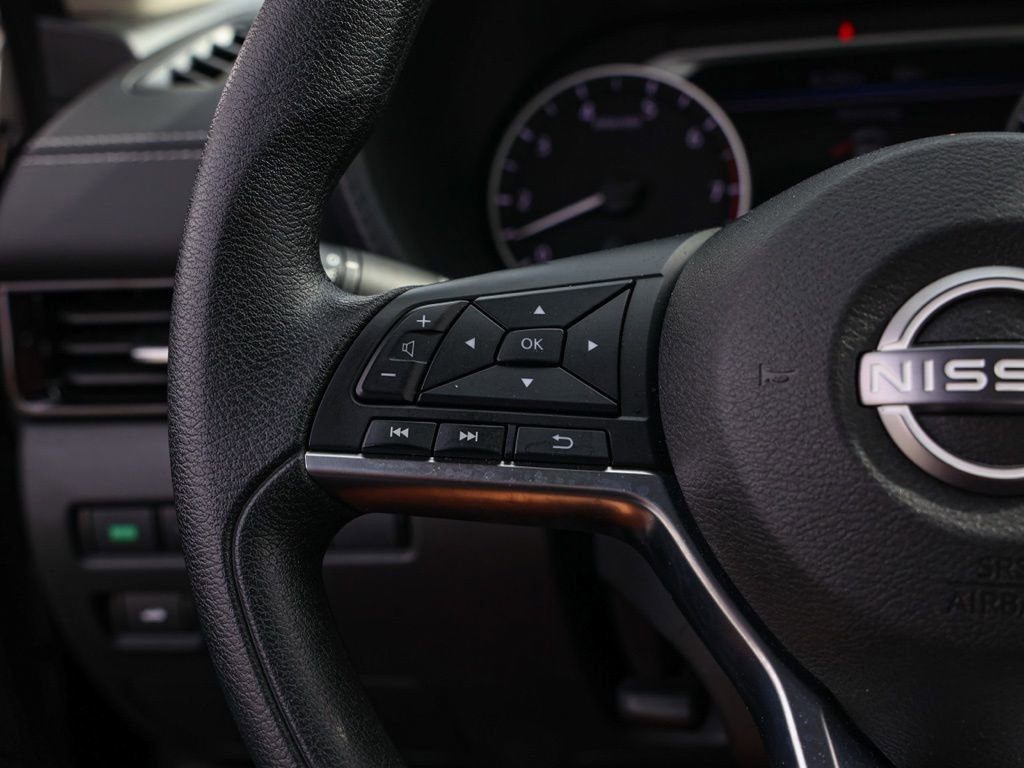 Used 2025 Nissan Sentra SV image 25