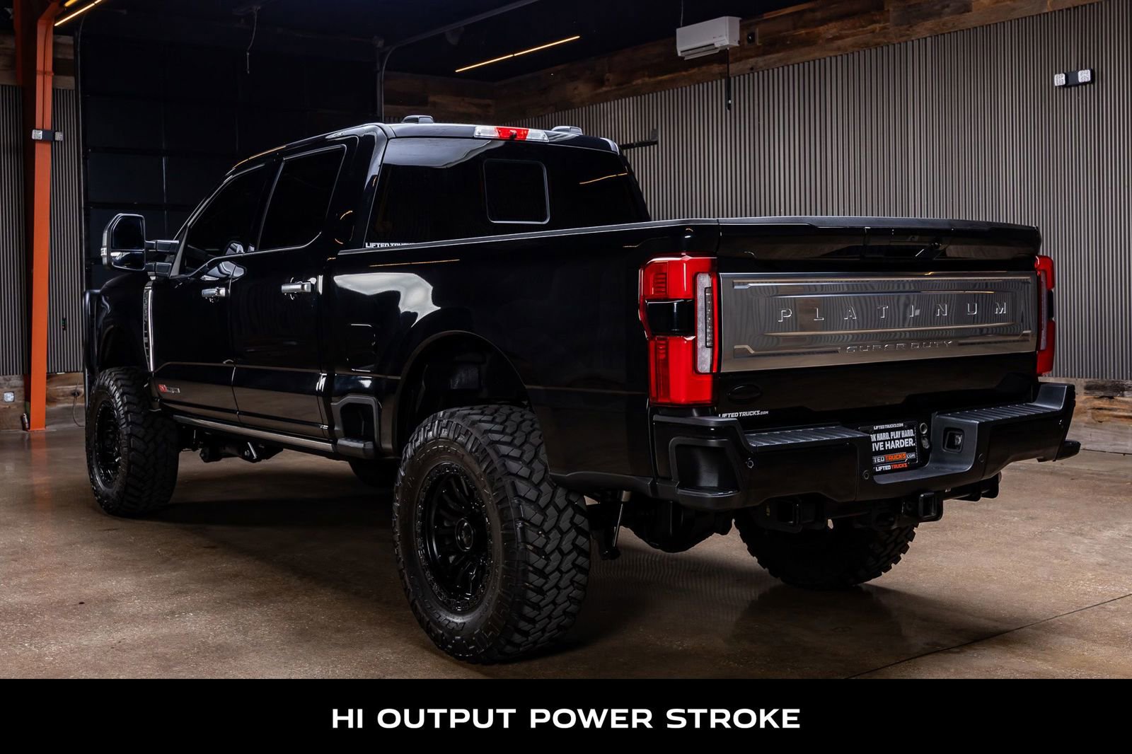 Used 2025 Ford F250 Platinum w/ Platinum Plus Package image 6
