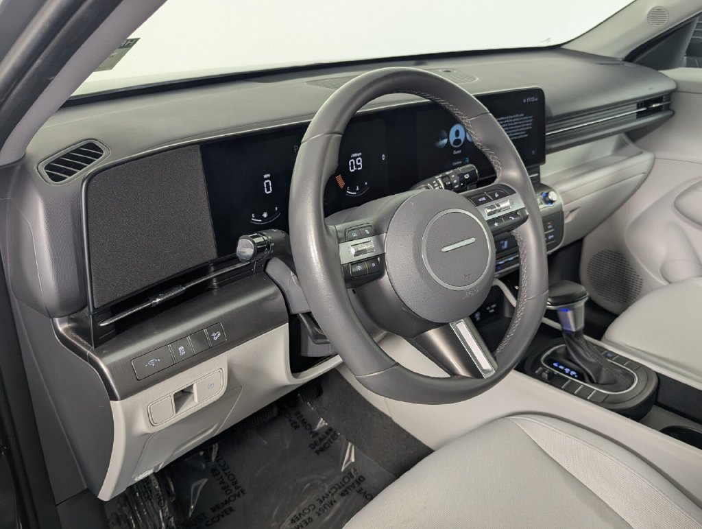 Certified 2025 Hyundai Kona SEL FWD image 12