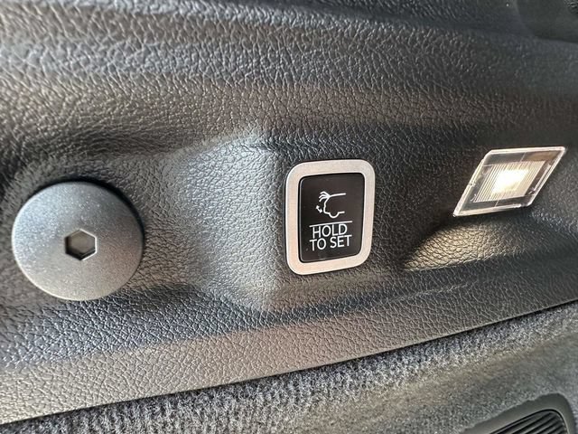Used 2025 Jeep Grand Cherokee L Summit w/ Advanced Protech Group IV AWD/4WD image 22