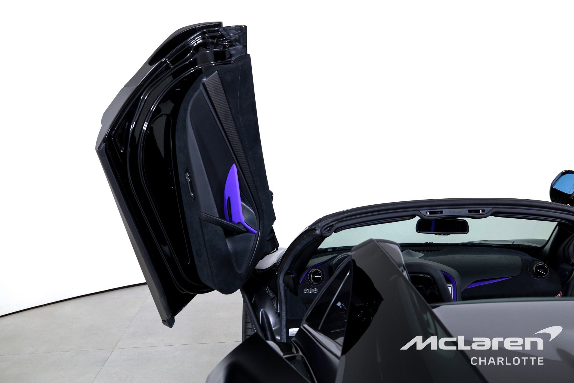 Used 2022 McLaren 720S Spider RWD image 12