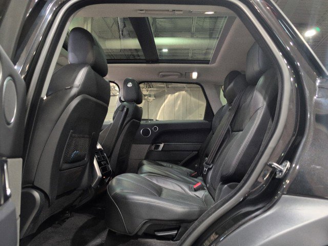 Used 2016 Land Rover Range Rover Sport HSE image 7
