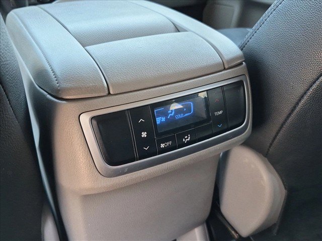 Used 2017 Toyota Highlander LE FWD image 16