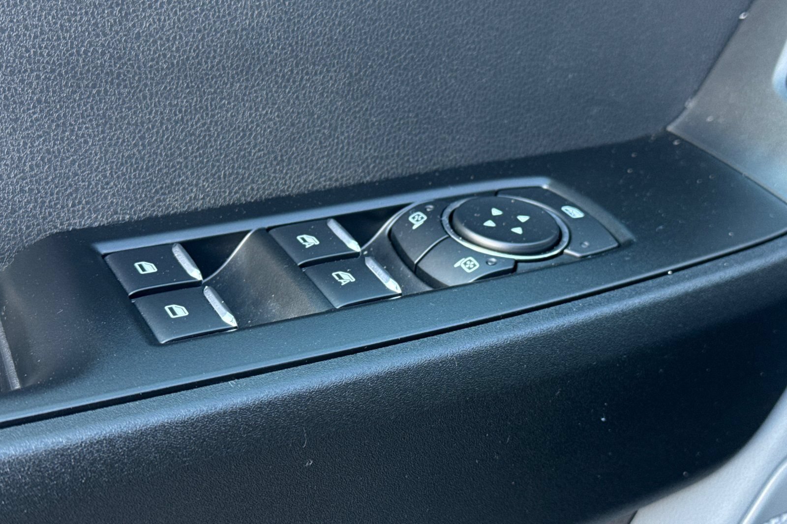 New 2025 Ford F550 4x4 SuperCab Super Duty image 12