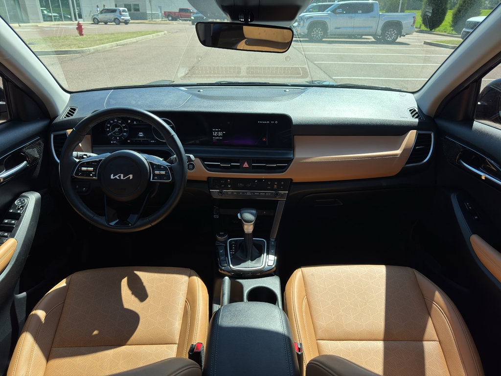 Used 2024 Kia Seltos EX image 19