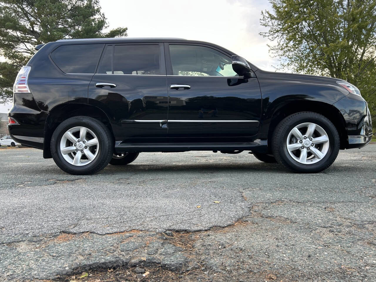 Used 2018 Lexus GX 460 image 13