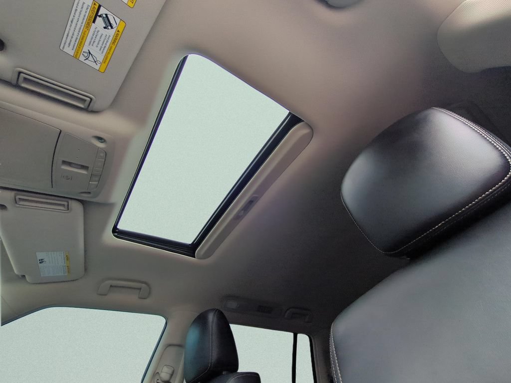 Certified 2024 Nissan Armada Platinum w/ Captain's Chairs Package RWD image 17
