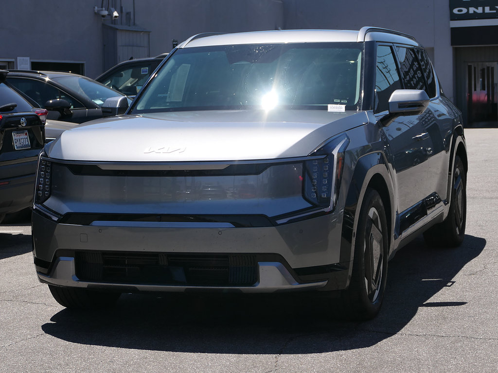 Used 2024 Kia EV9 Land AWD/4WD image 7