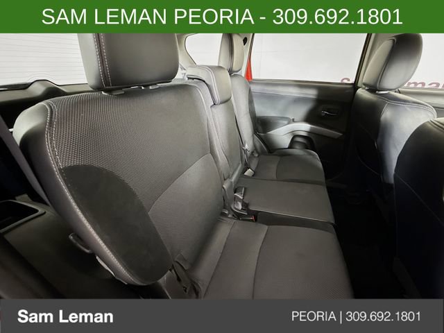 Used 2012 Mitsubishi Outlander GT image 23