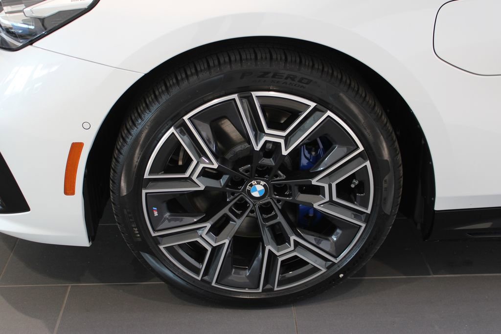 New 2026 BMW 550e xDrive AWD/4WD image 26