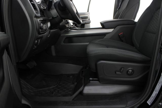 New 2026 RAM 1500 4x4 Crew Cab image 15
