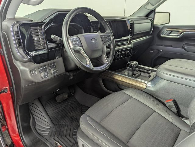 Used 2024 Chevrolet Silverado 1500 RST w/ Convenience Package II AWD/4WD image 16
