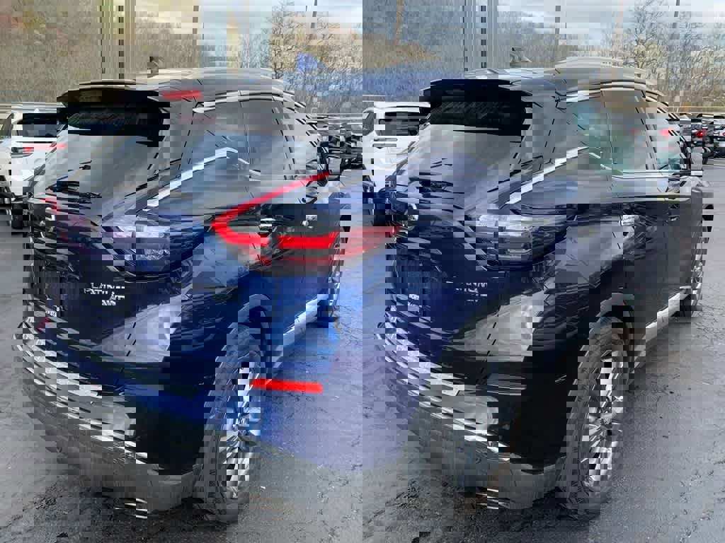 Used 2020 Nissan Murano Platinum w/ Cargo Package image 7