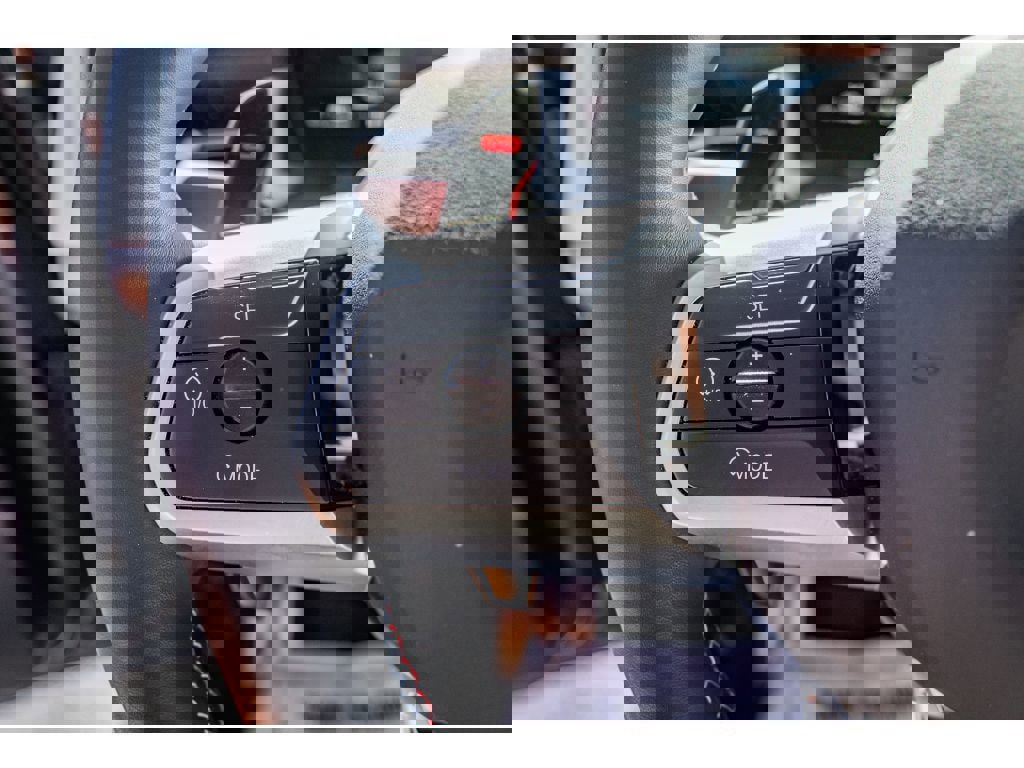 Used 2025 BMW X1 M35i w/ Premium Package image 12