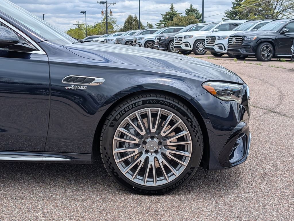 New 2026 Mercedes-Benz E 53 AMG e 4MATIC Sedan image 9