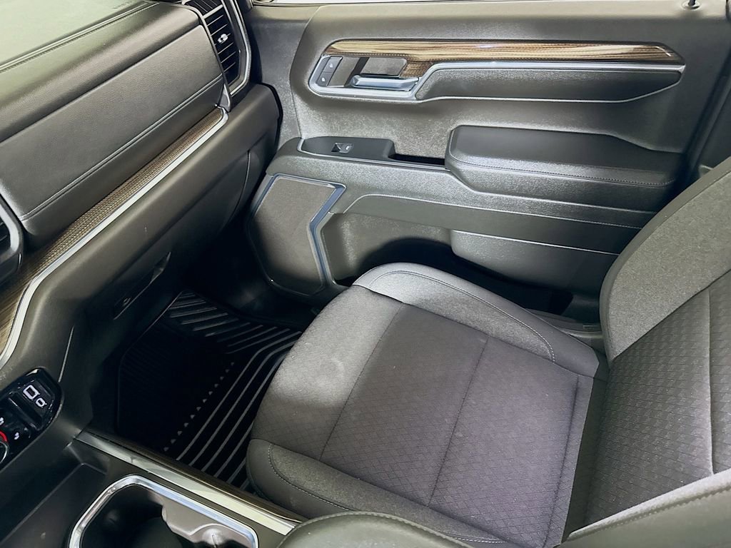 Used 2023 Chevrolet Silverado 1500 LT image 21