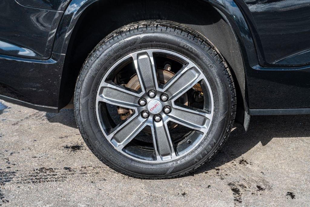 Used 2017 GMC Acadia Denali image 9