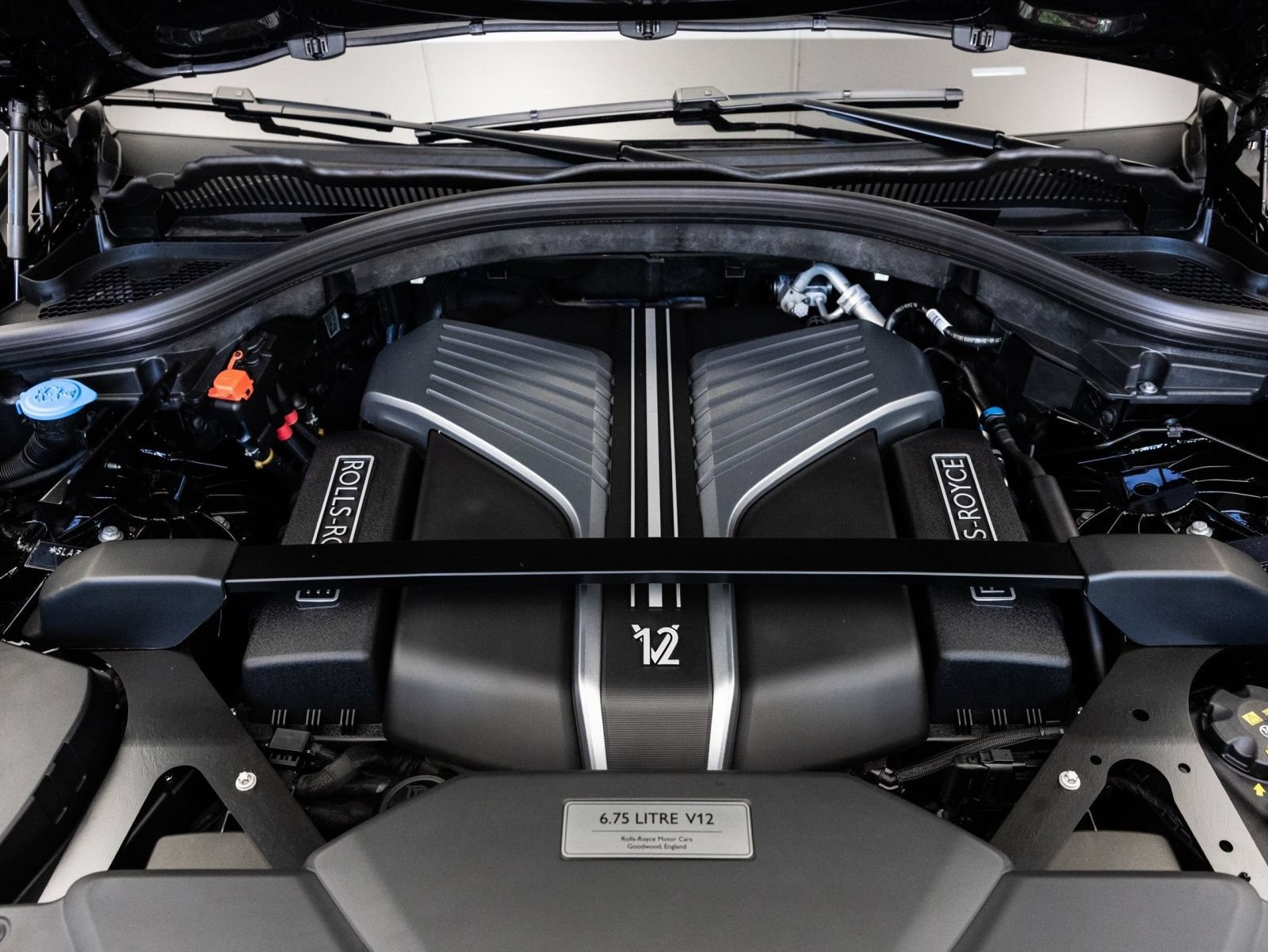 New 2027 Rolls-Royce Cullinan Black Badge AWD/4WD image 24