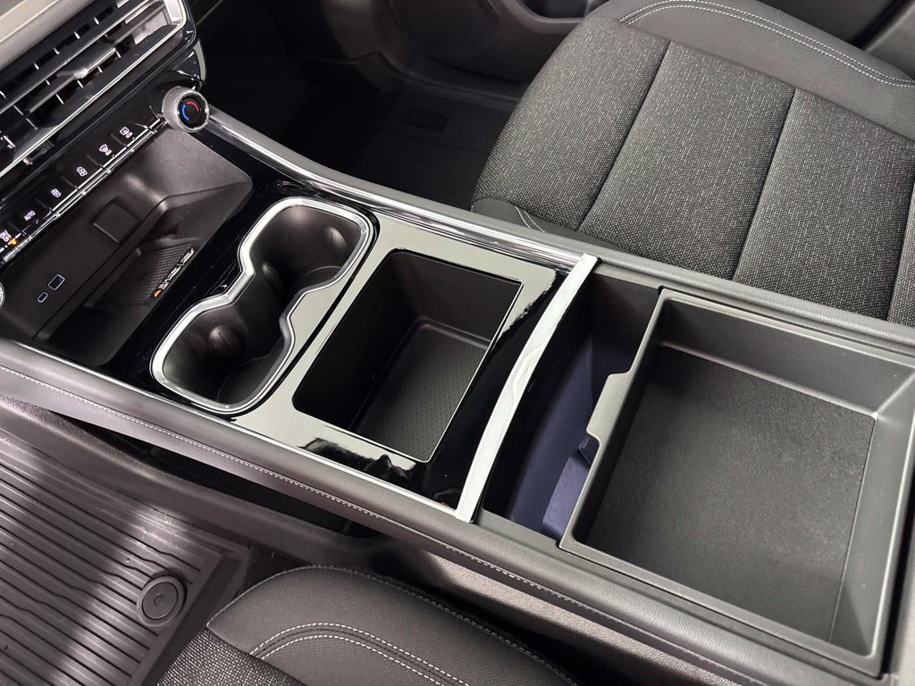 New 2027 Chevrolet Traverse LT w/ LPO, Floor Liner Package FWD image 36