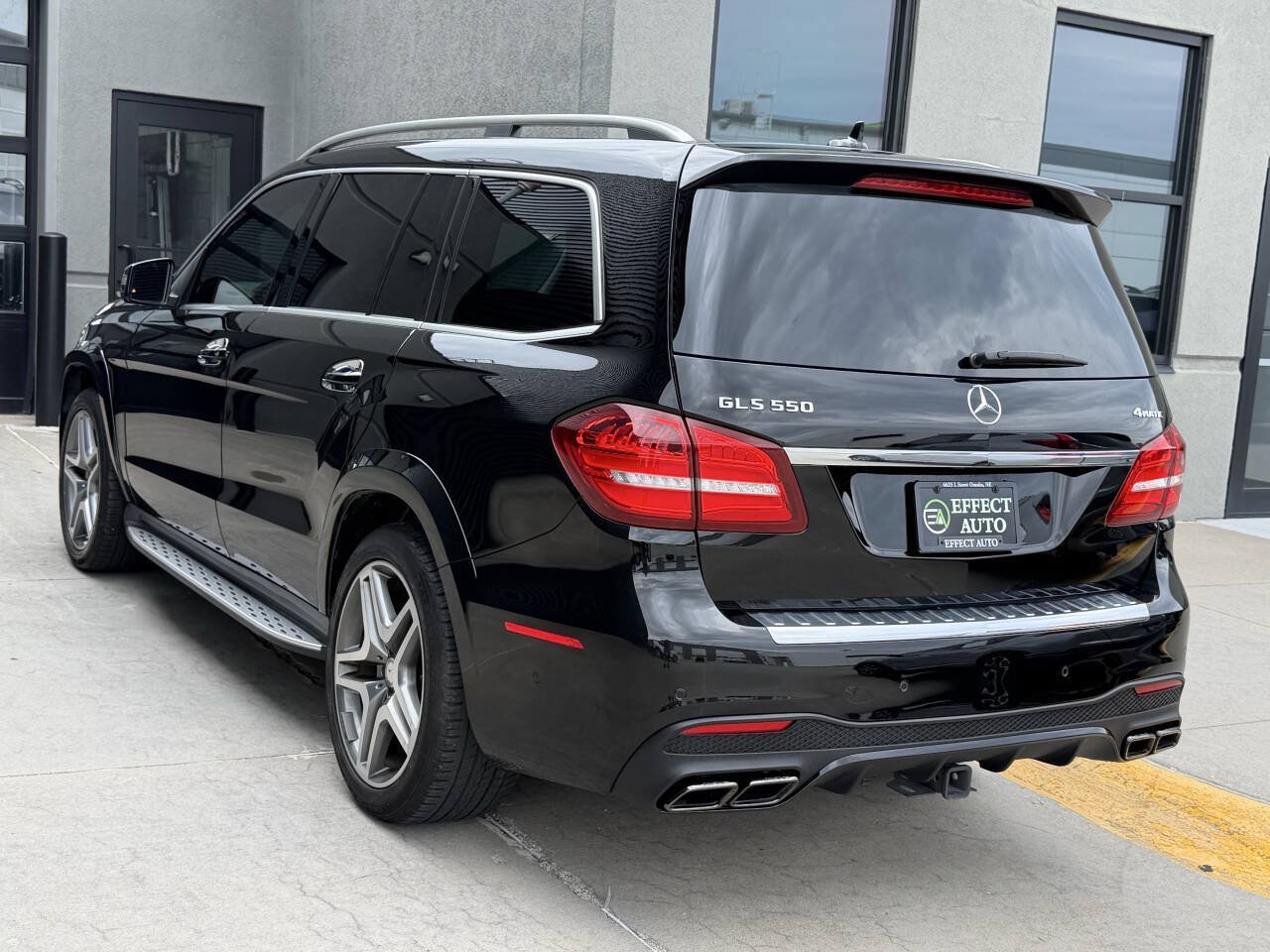 Used 2017 Mercedes-Benz GLS 550 4MATIC image 8