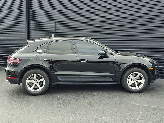 Used 2018 Porsche Macan Sport Edition AWD/4WD image 6