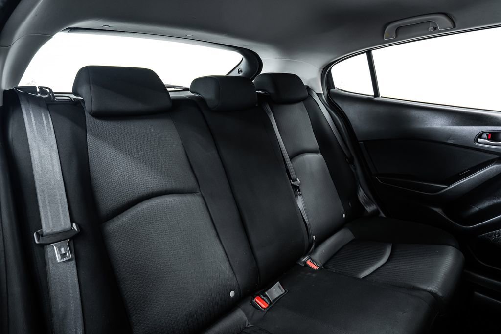 Used 2015 MAZDA MAZDA3 i Sport image 31