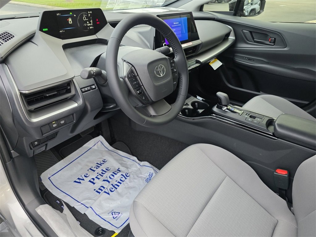New 2026 Toyota Prius LE image 25