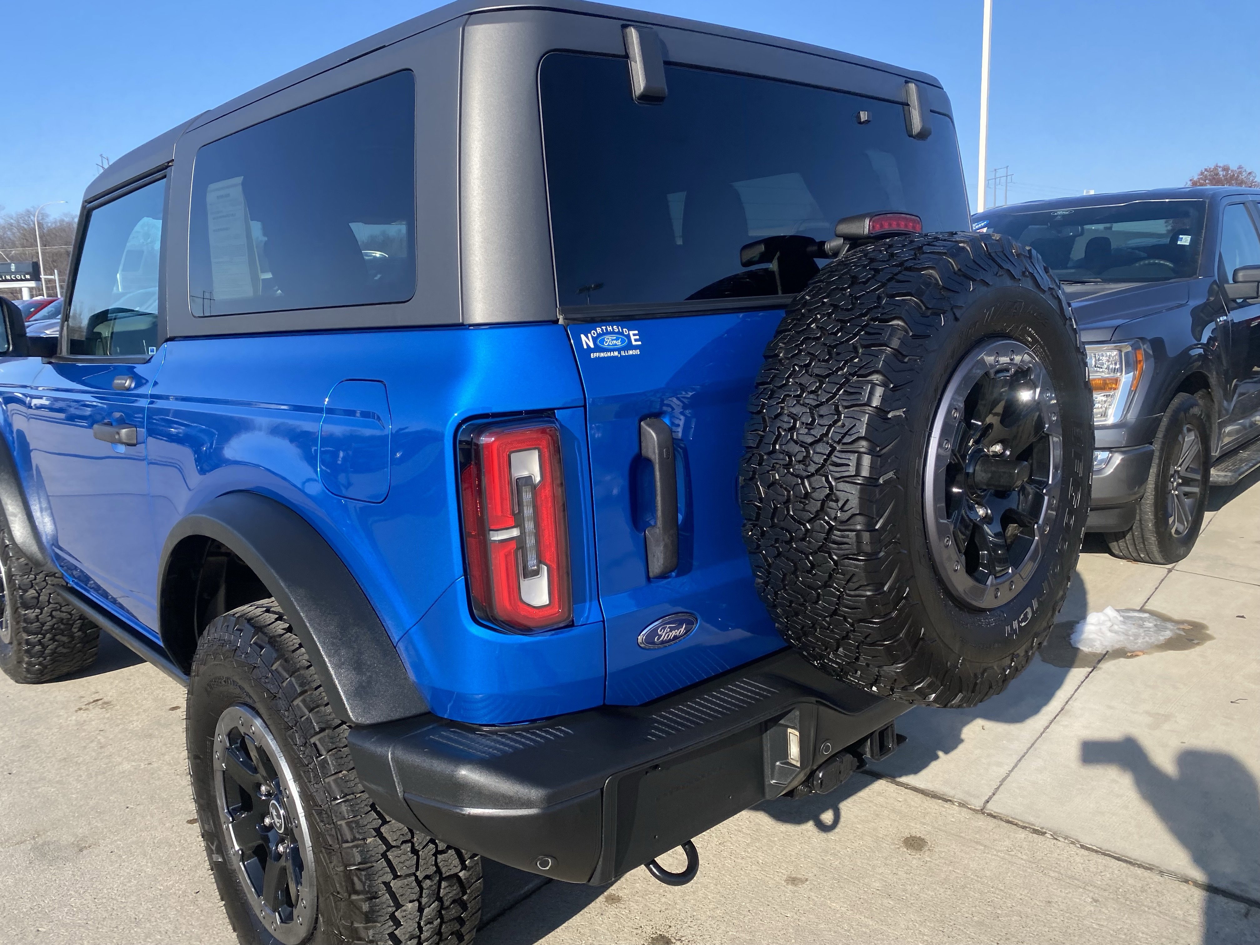 Used 2023 Ford Bronco Badlands image 7