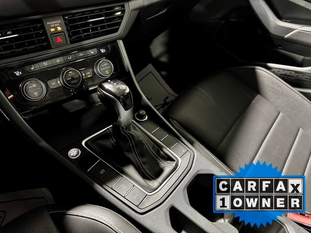 Used 2024 Volkswagen Jetta SE image 17