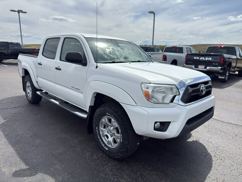 Used 2015 Toyota Tacoma 4x4 Double Cab w/ TRD Off-Road Package image 3