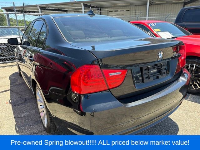 Used 2011 BMW 328i xDrive Sedan AWD/4WD image 5