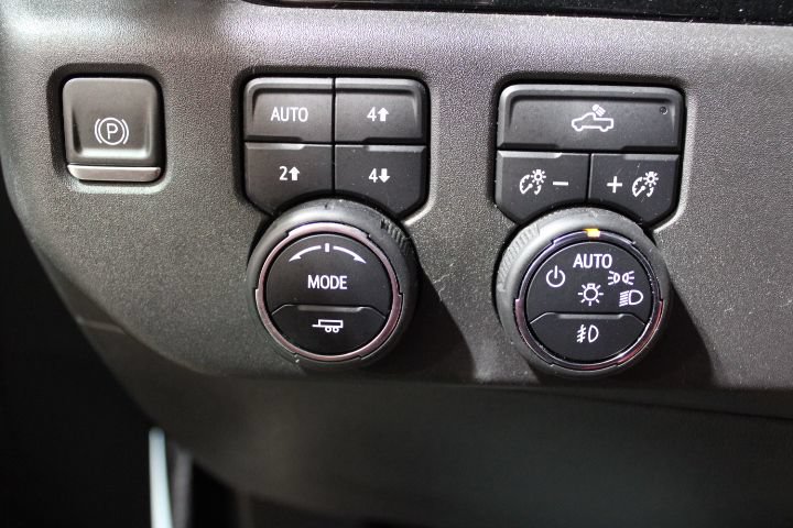 Used 2023 Chevrolet Silverado 1500 LT Trail Boss w/ Convenience Package II AWD/4WD image 40