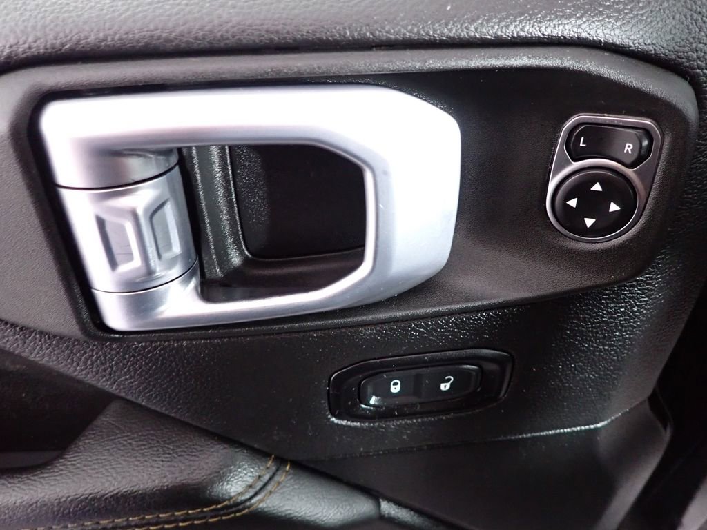 Used 2021 Jeep Wrangler Unlimited Sahara image 21