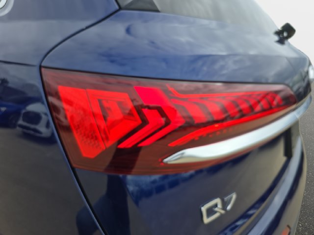 Used 2020 Audi Q7 3.0T Premium Plus AWD/4WD image 39