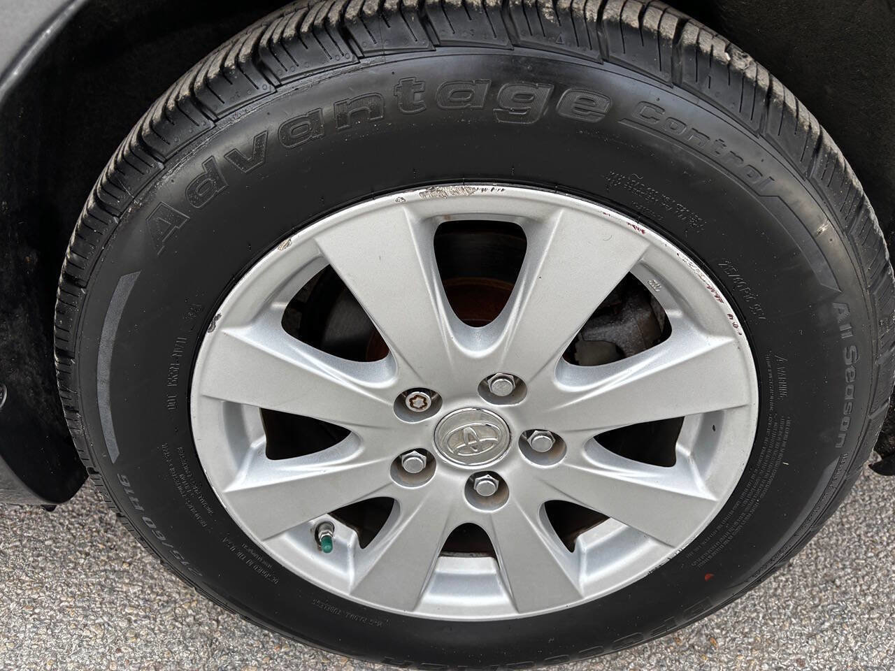 Used 2007 Toyota Camry XLE FWD image 31