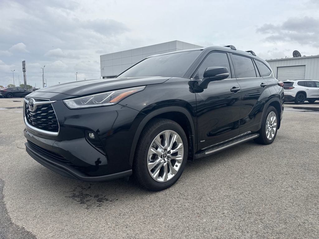 Used 2025 Toyota Highlander Limited
