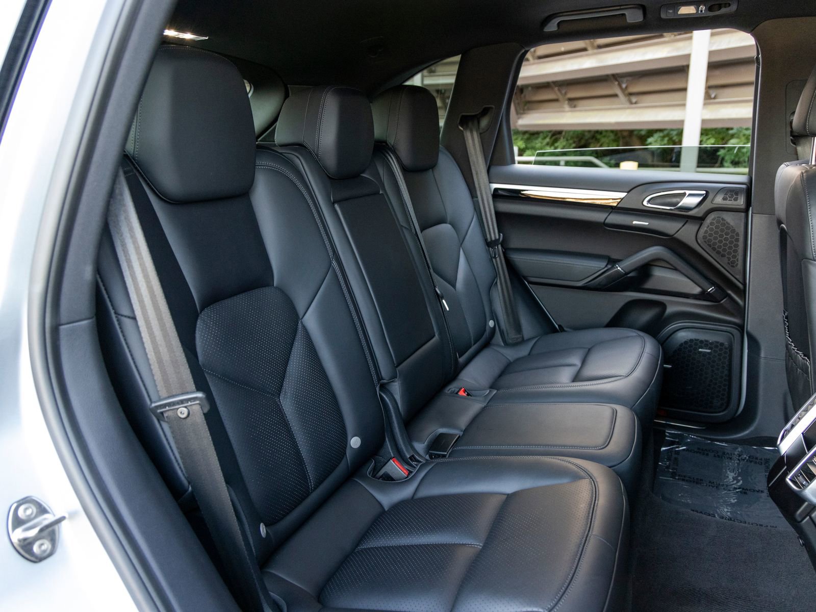 Used 2016 Porsche Cayenne image 52