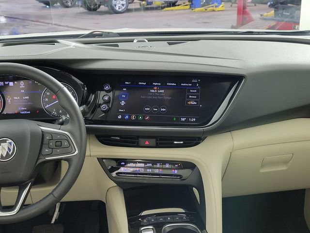 Used 2023 Buick Envision Avenir image 21