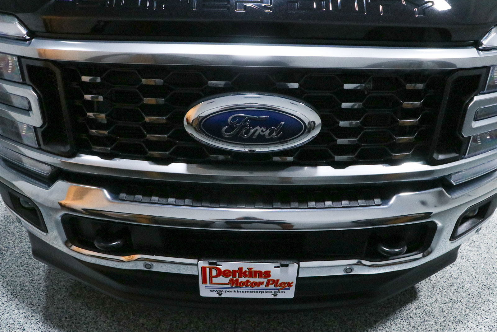 Used 2024 Ford F450 Lariat w/ Lariat Ultimate Package AWD/4WD image 4