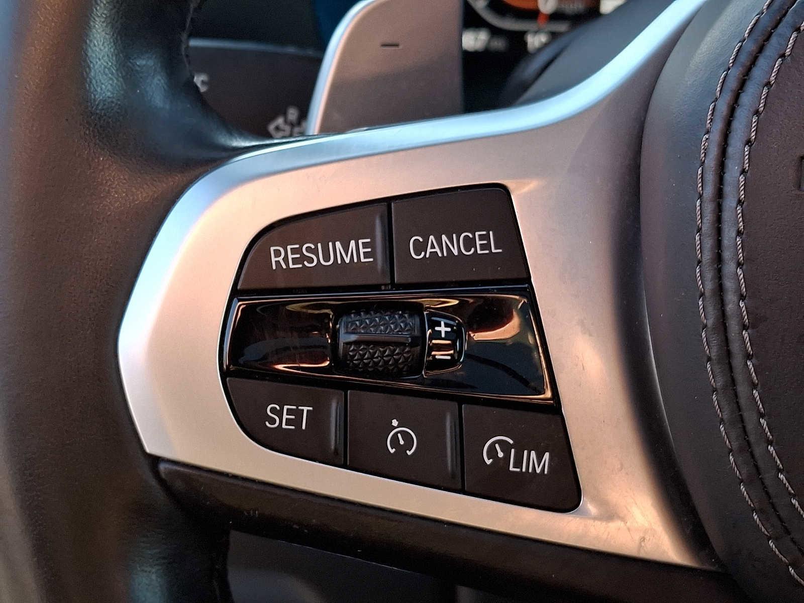 Used 2022 BMW X5 xDrive40i w/ M Sport Package image 18