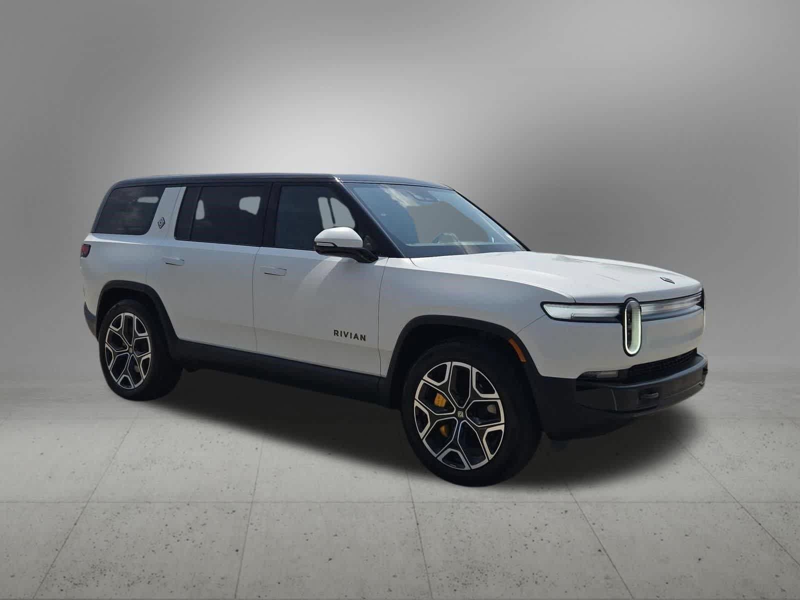 Used 2025 Rivian R1S Premium AWD/4WD image 10