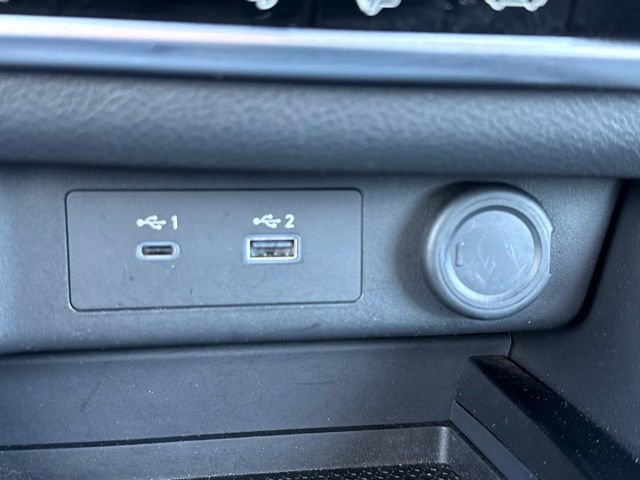 Certified 2023 Nissan Rogue SV image 35