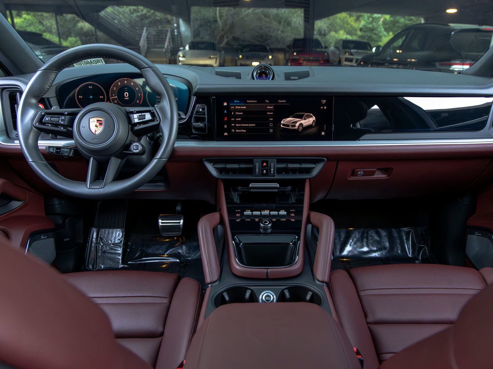 Used 2024 Porsche Cayenne S image 44