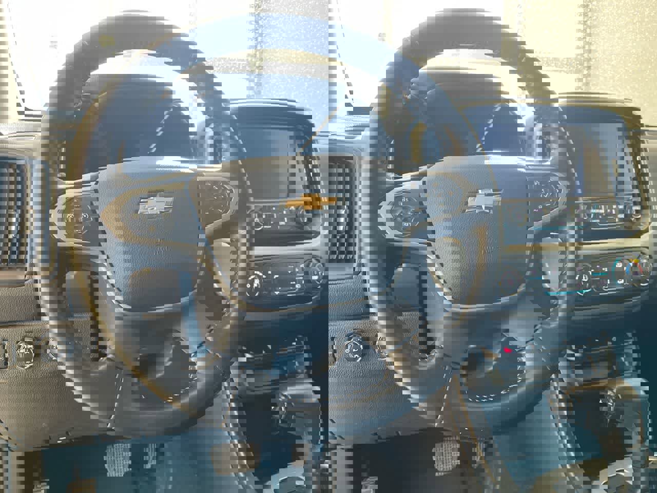 Used 2017 Chevrolet Colorado LT image 14