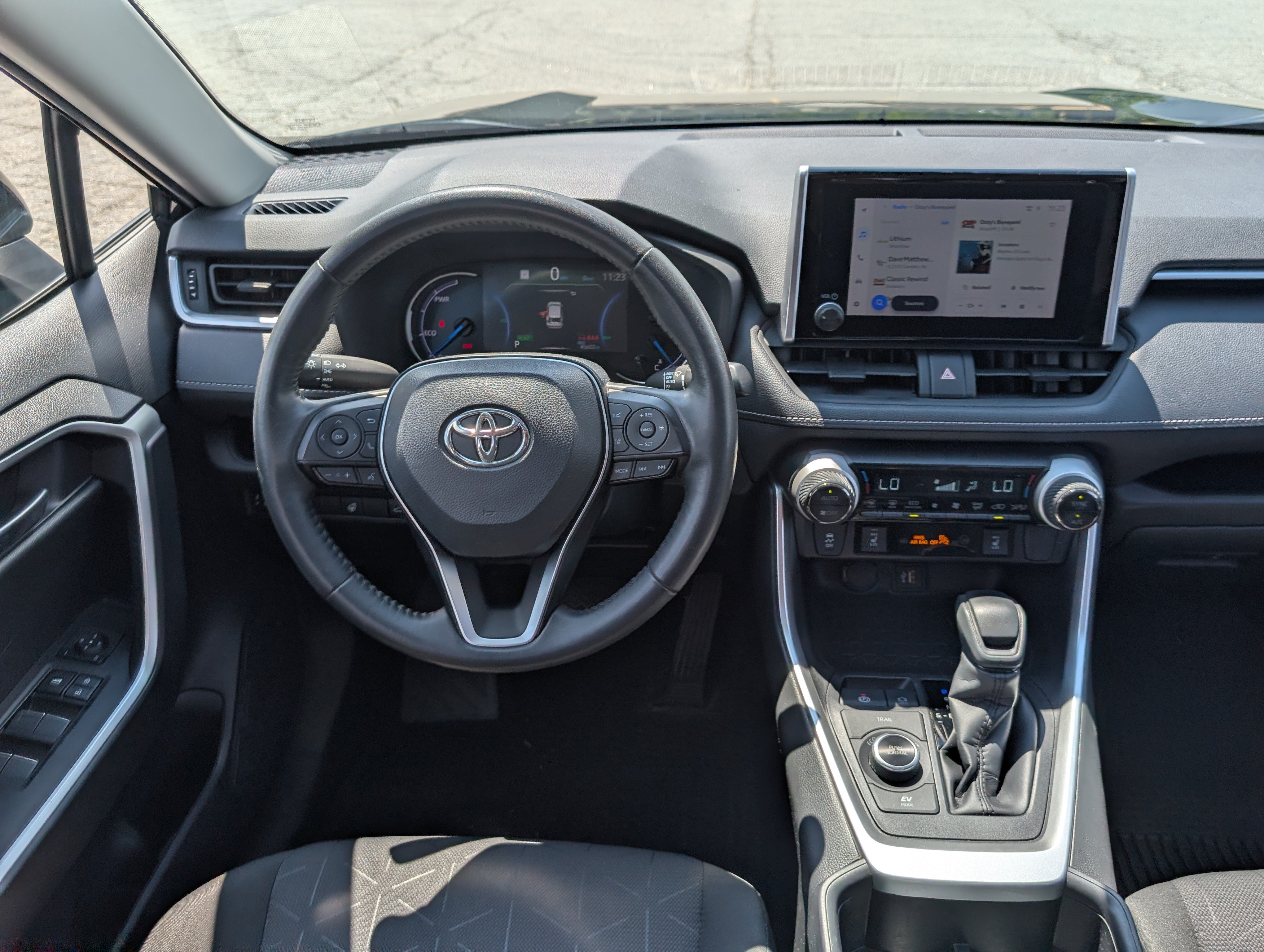Used 2023 Toyota RAV4 XLE w/ Convenience Package AWD/4WD image 17