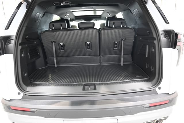 New 2027 Chevrolet Traverse LT w/ Sun and Wheel Package FWD image 28