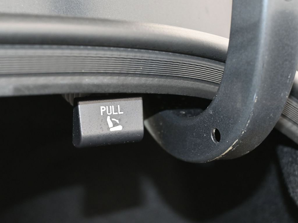 Used 2023 Hyundai Elantra SEL image 35