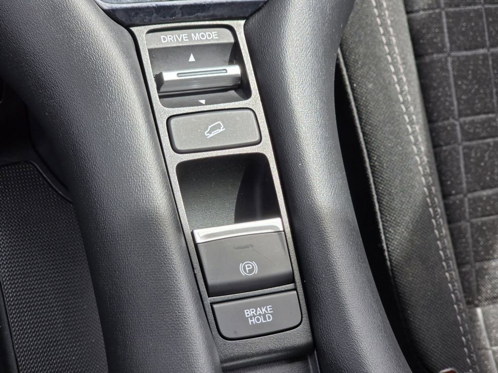 Used 2025 Honda HR-V LX image 11