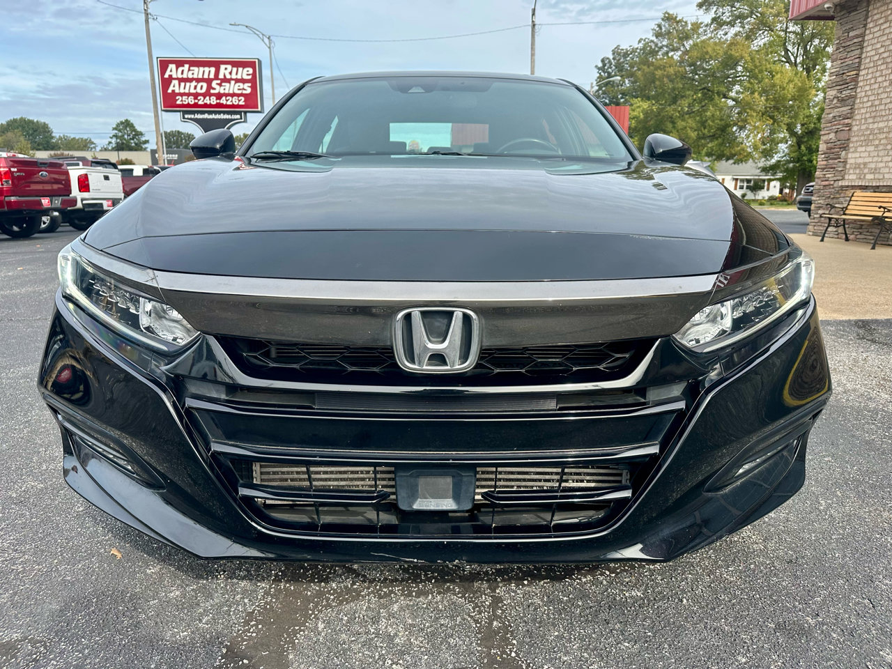 Used 2019 Honda Accord Sport image 3