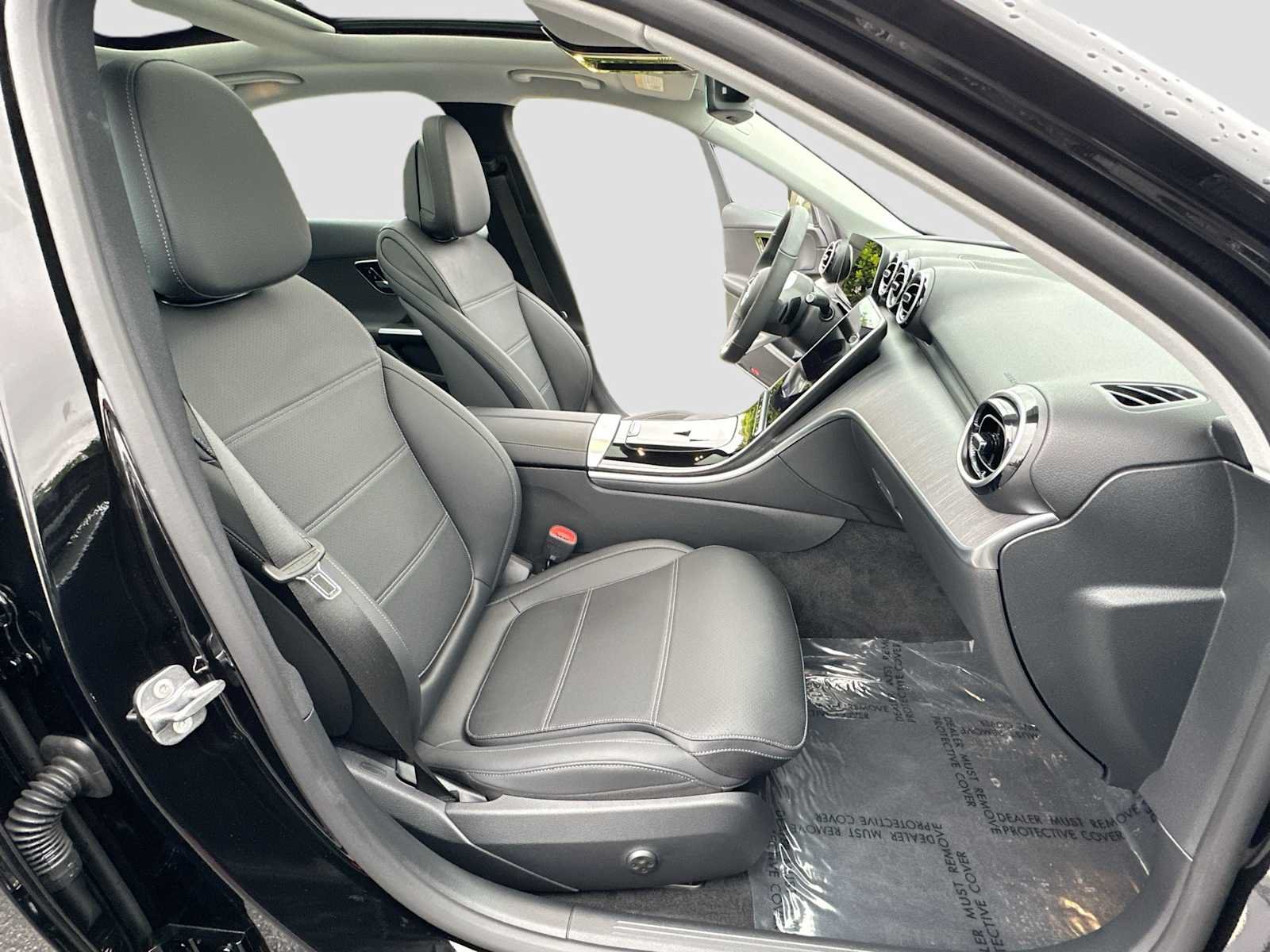 Used 2026 Mercedes-Benz C 300 4MATIC Sedan image 28